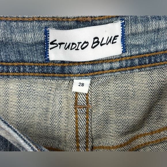 NEW Studio Blue Jean Shorts Ripped Cuffed Juniors Teen 28 Road To Joy Wash 1180 - Picture 4 of 7